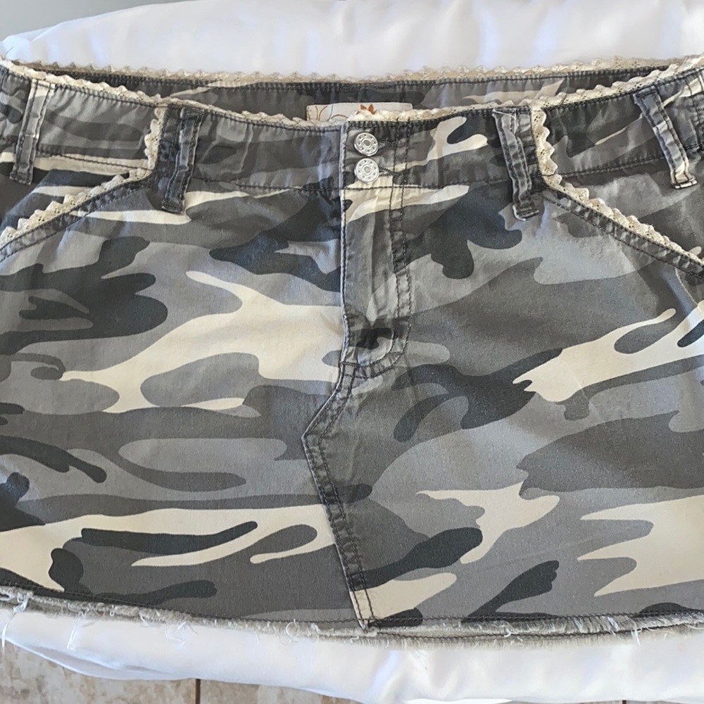 Camp mini skirt